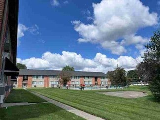 1879 W 13 Mile Rd Unit 31, Madison Heights, MI 48071