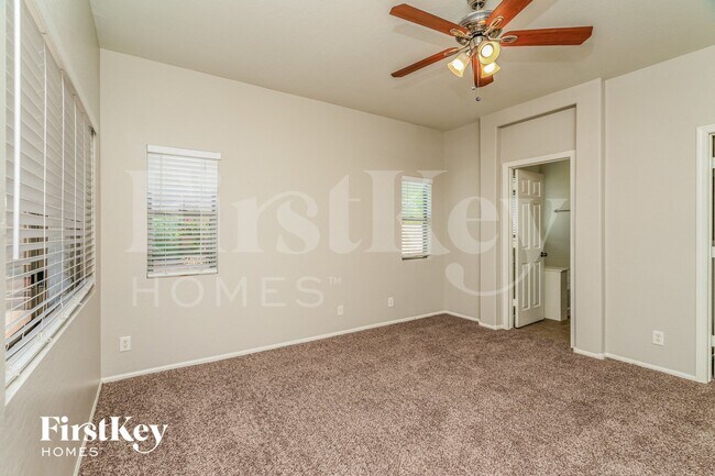 931 W Oak Tree Ln, San Tan Valley, AZ 85143 - photo 7