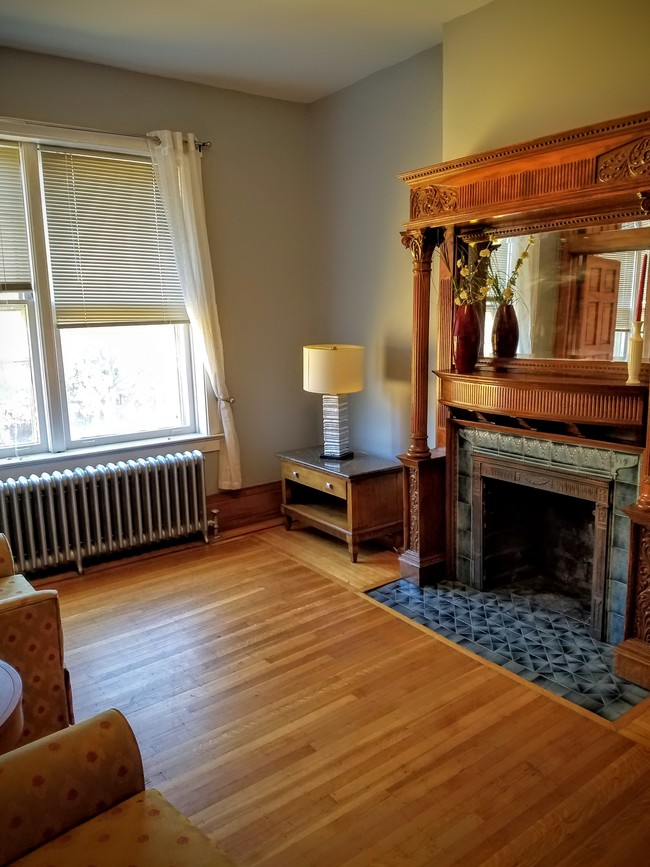 4918 S Ellis Ave Unit Ellis duplex, Chicago, IL 60615