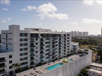 1000 NW 7th St, Miami, FL 33136