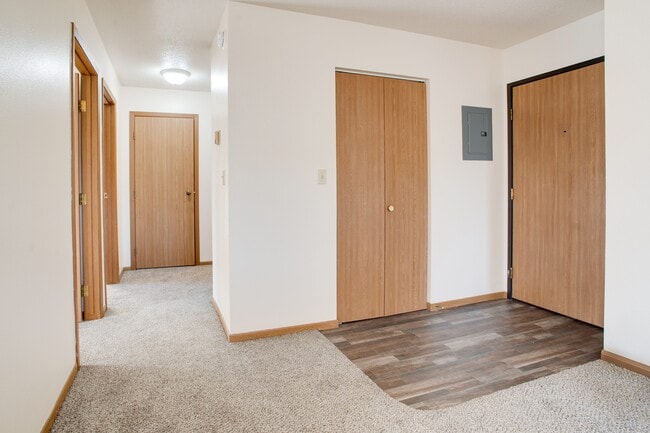 Dock 9 Apartments, Fargo, ND 58103 - photo 4