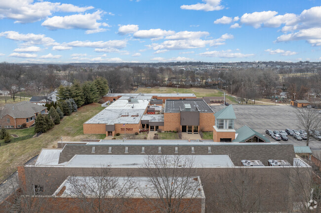 Seton Regional Catholic School has several art and world language courses.