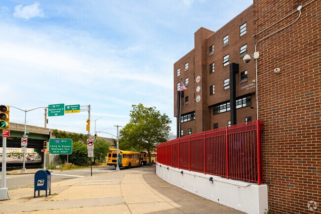 The Jewish Institute of Queens has access to major highways and transportation in New York.
