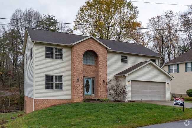 Some houses are more spacious in Valley View.
