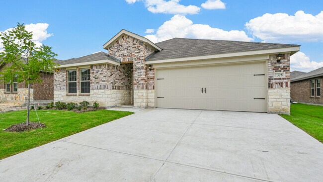 5048 Blazer Way unit 36201438, Garland, TX 75043 - photo 3