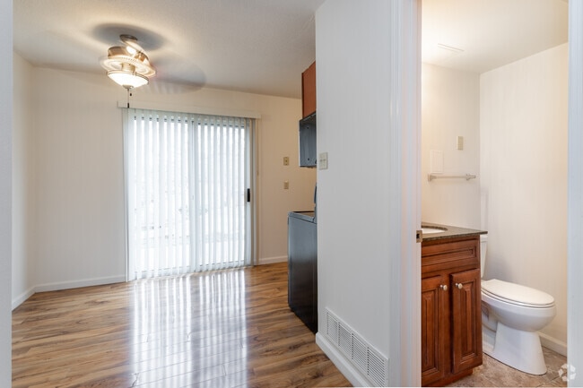 2BR, 1.5BA - 1,020 SF Townhome