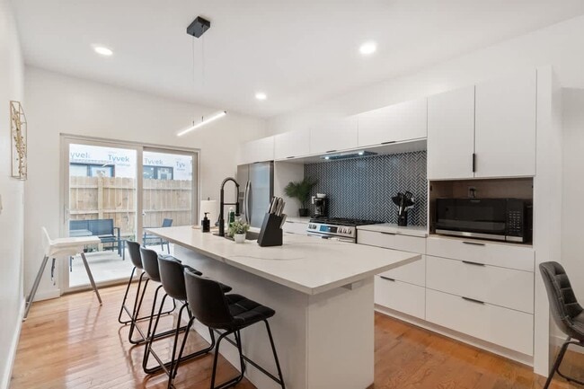 1240 Butterfield Way, Pittsburgh, PA 15212 - photo 4