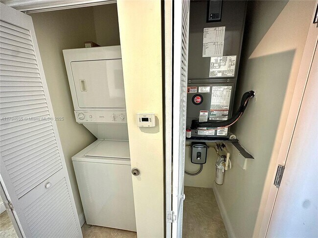 Nordica Condominium unit 705, Miami, FL 33129 - photo 6