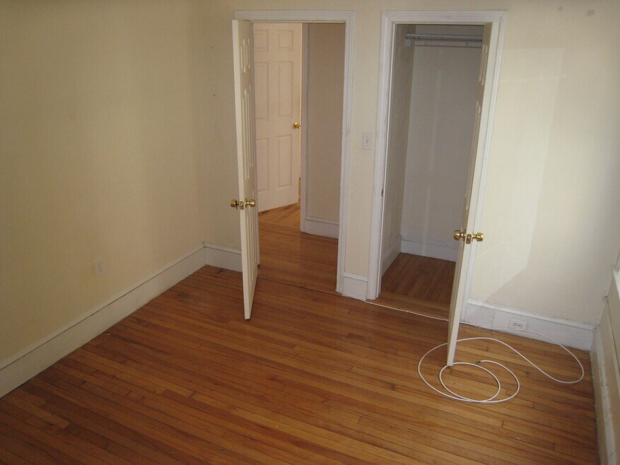 54 Egmont St unit 1, Brookline, MA 02446 - photo 1