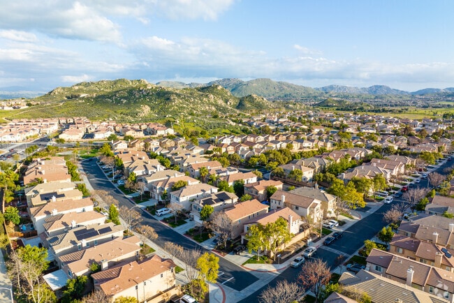 Find your dream home in the welcoming neighborhood of Cloverdale.