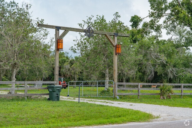Ranch entrances in Myakka Valley Ranches feature classic gates.