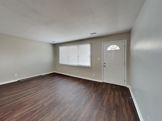 4418 Windsor Rd, Brownsburg, IN 46112 - photo 2