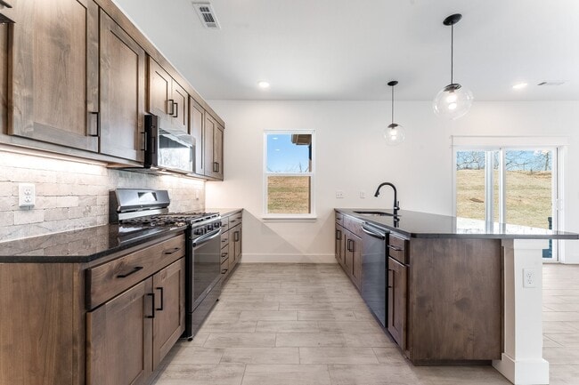 2800 Hay Meadow St, Springdale, AR 72762 - photo 2