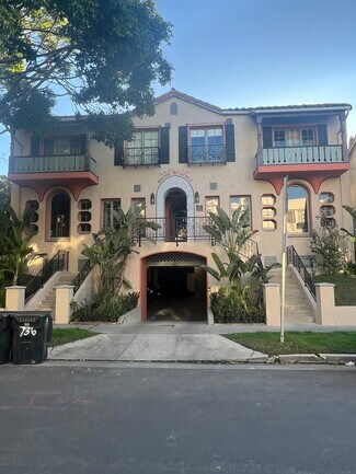736 S Genesee Ave, Los Angeles, CA 90036