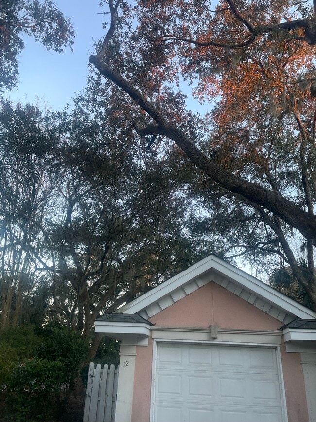 1 car detached garage