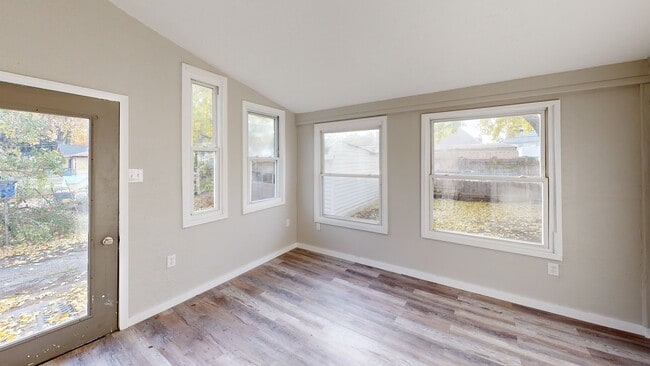 3712 W 103rd St, Cleveland, OH 44111 - photo 3