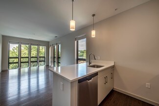 45 Marion St Unit 404, Brookline, MA 02446