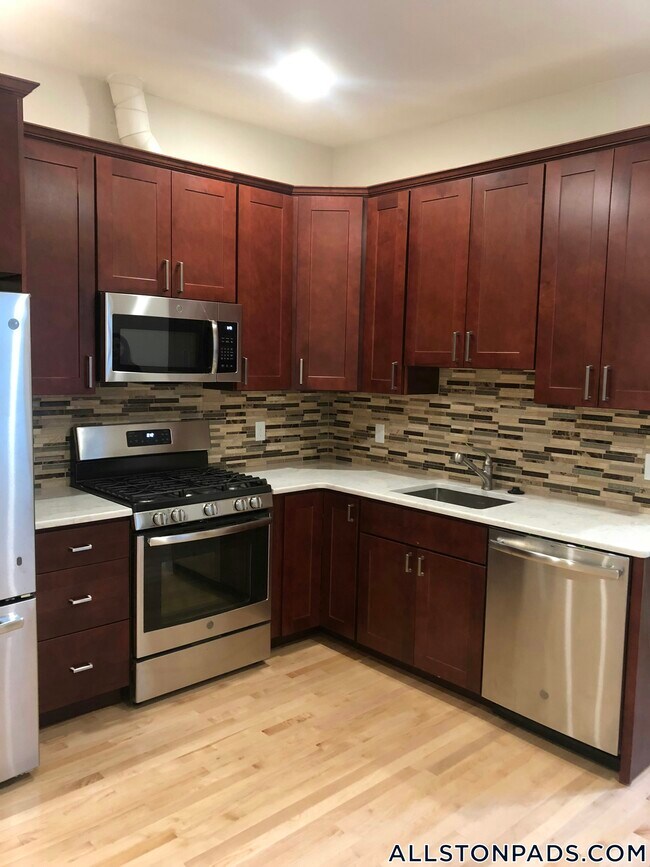 45 Pratt St unit 1, Allston, MA 02134 - photo 2