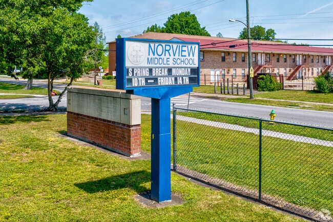 Norview Middle School in Lafayette-Winona earns a C rating from Niche.
