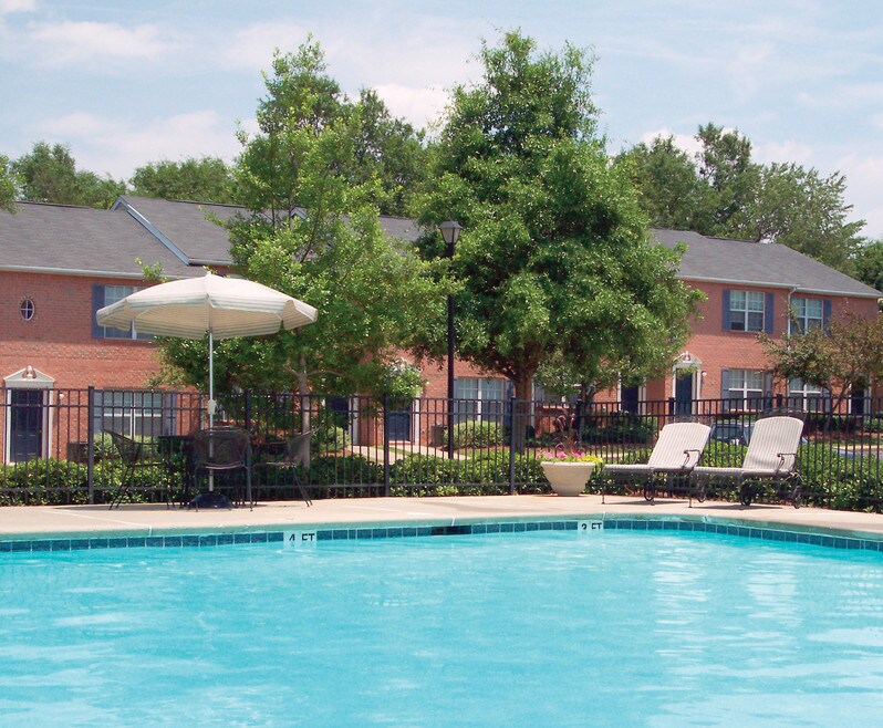 Jamestown Pointe Apartments