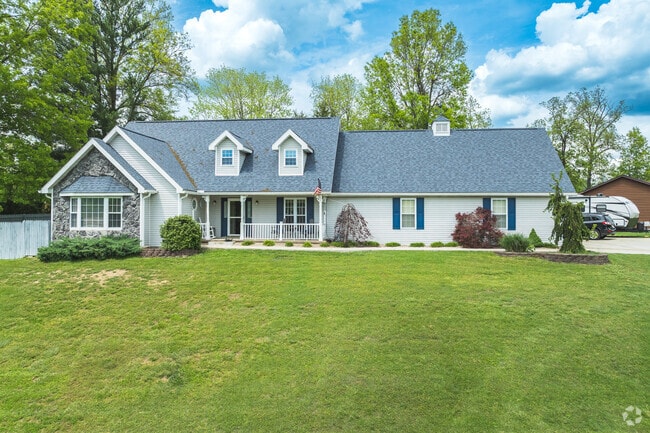 Mineralwells offers many different styles of homes for families of any size.