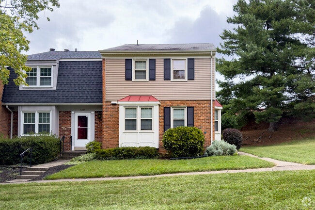 Those looking to start families will appreciate the town homes found in Kings Park West.