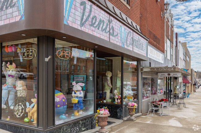 Veni's Sweet Shop has been serving handmade sweets in downtown Niles since 1910.