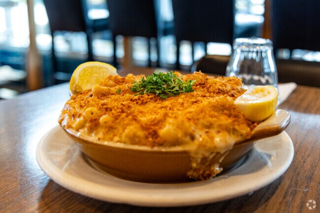 Homeroom offers a variety of  macaroni and cheese for Upper Rockridge and nearby residents.