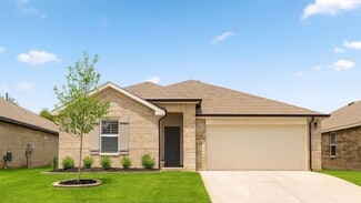 10304 NW 28th St, Yukon, OK 73099