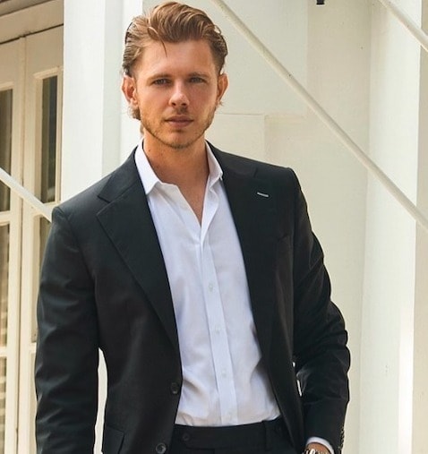 Agent Photo