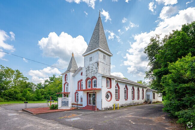 The historical Mount Olive Baptist is a traditional church to worship at in Bethlehem.