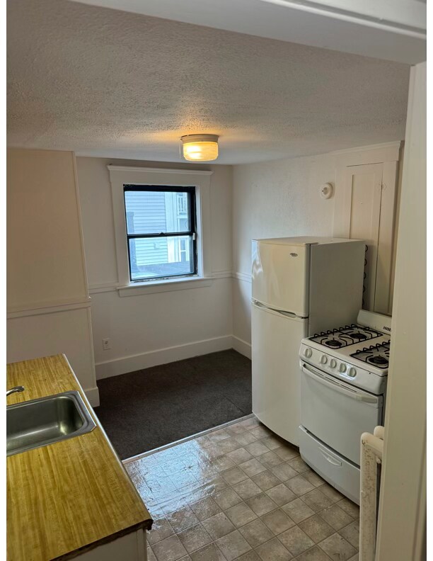 215 W Main St, Barnstable, MA 02601 - photo 2