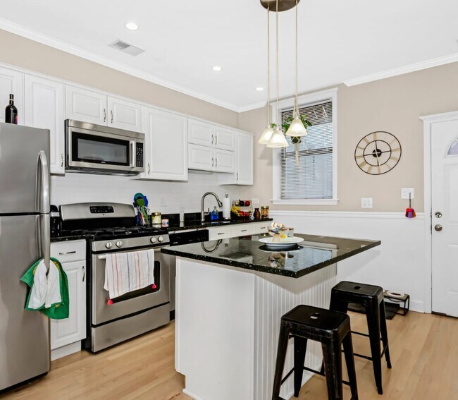 1538 N Maplewood Ave unit G, Chicago, IL 60622 - photo 3