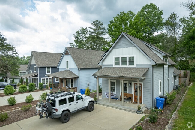 More modern homes sit on the outskirts of Penrose.