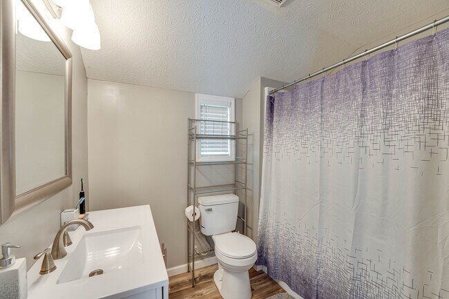 1470 Gulley River Rd unit 1 bed 1 bath house, Harrogate, TN 37752 - photo 7