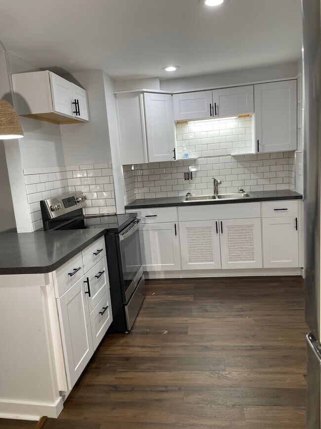 101 Montfort Dr unit 2, Buffalo, NY 14225 - photo 3