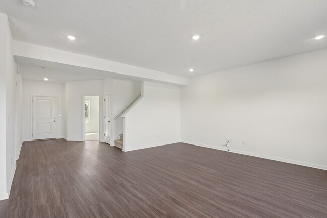 4312 Sedgewick Ct, Columbus, IN 47201 - photo 4