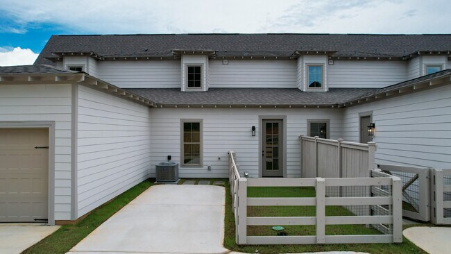 3236 Bottle Way unit 38789144, Auburn, AL 36830 - photo 2