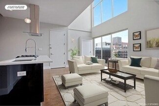15 Roebling St, Brooklyn, NY 11211