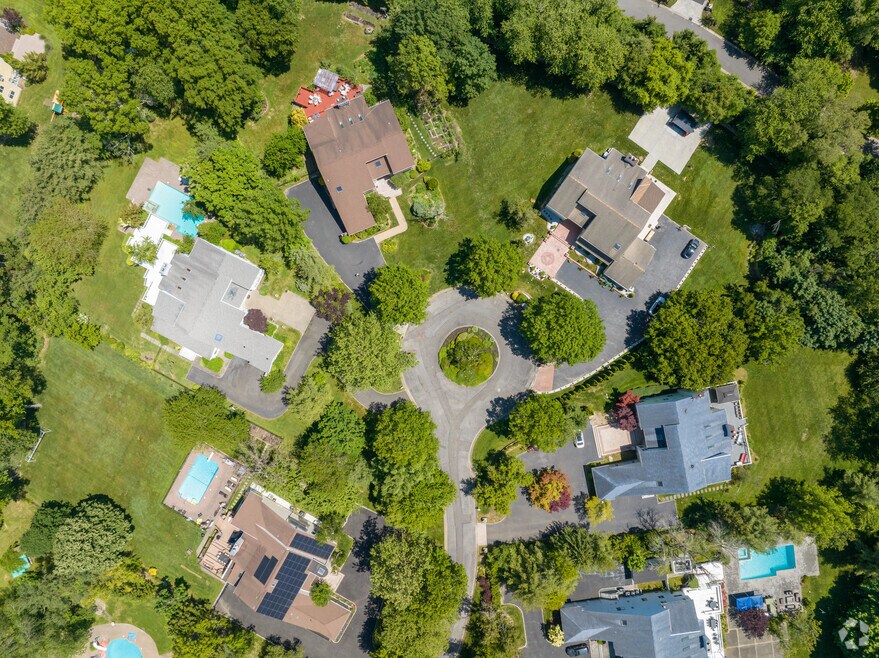 Neighborhood_Old Brookville_02_080723.mp4