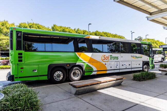 Fairfield Transit Buses offers easy public transportation throughout Fairfield and Vacaville.