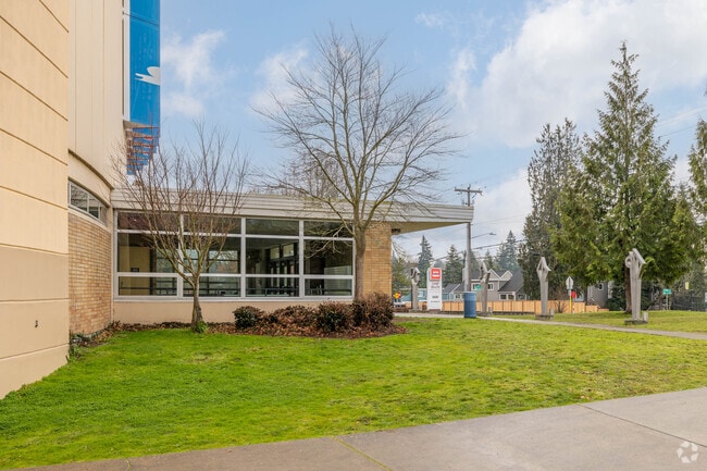 Chief Sealth High School