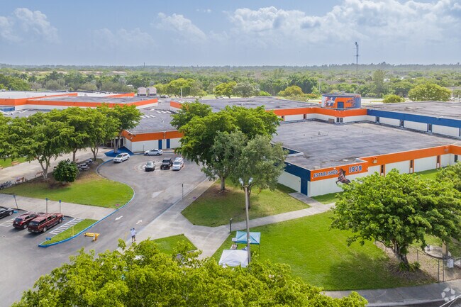 Homestead Middle School in Homestead, FL has a 19 to 1 student-teacher ratio.