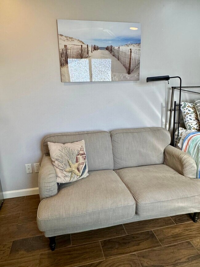 313 S Rios Ave unit Solana studio, Solana Beach, CA 92075 - photo 7