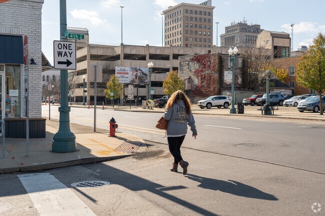 East End North Canton is a pedestrian-friendly area.