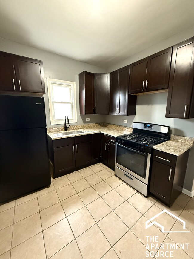 417 S Karlov Ave Unit 1N, Chicago, IL 60624