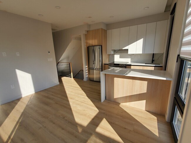 157 W 9th St unit 1, Boston, MA 02127 - photo 3