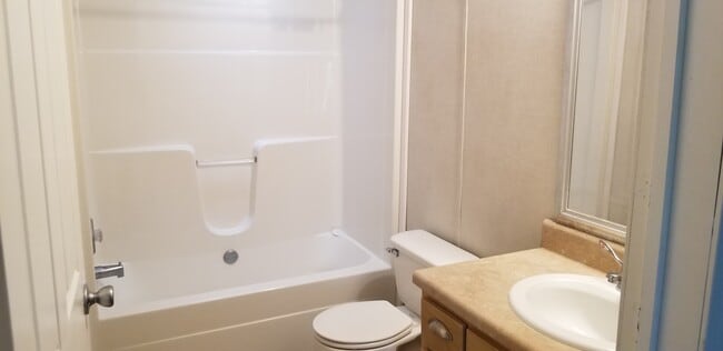 Pecan Grove Apartments, Waynesboro, GA 30830 - photo 5