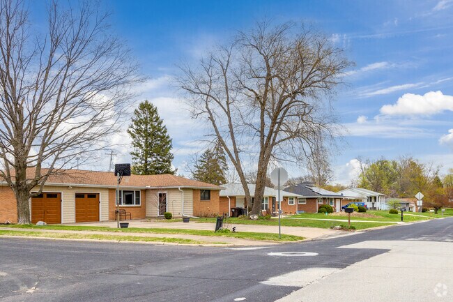 Mature trees provide shade for Lexington Hills residents.
