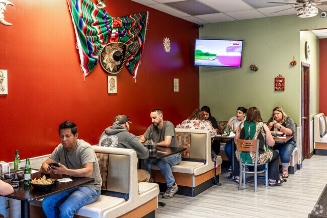 Tacos La Familia has grown in popularity due to being featured on social media.
